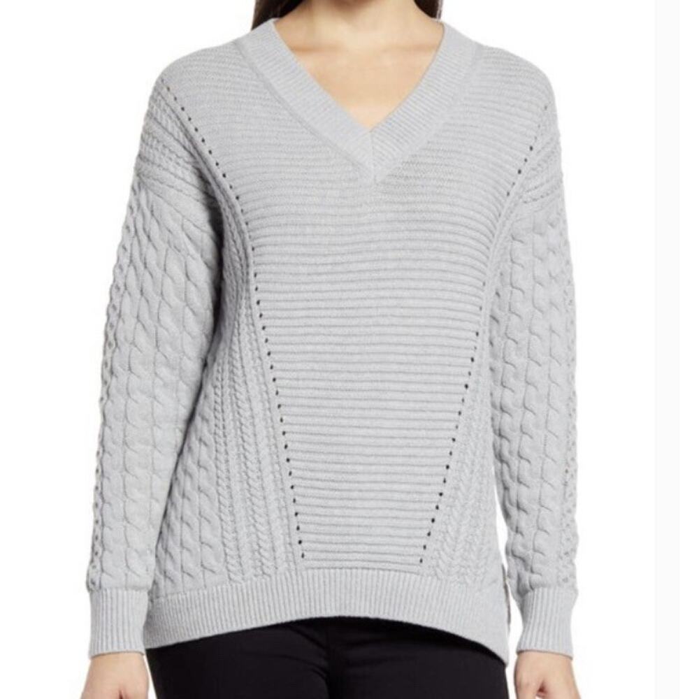 Caslon V-Neck Cable Sweater,gray women size S Cotton Blend A003031